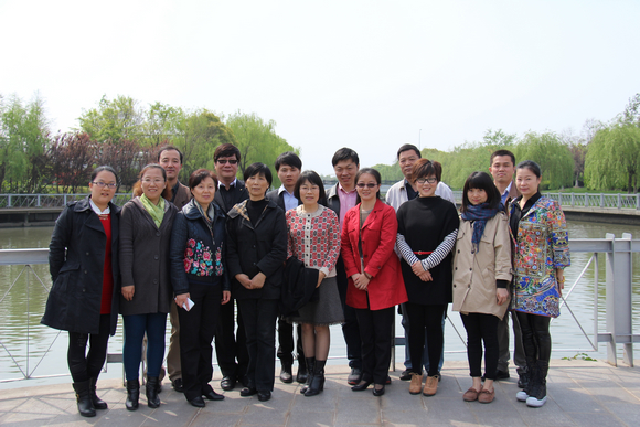 4.各校学工部负责人参观紫竹高科技园区留影.JPG