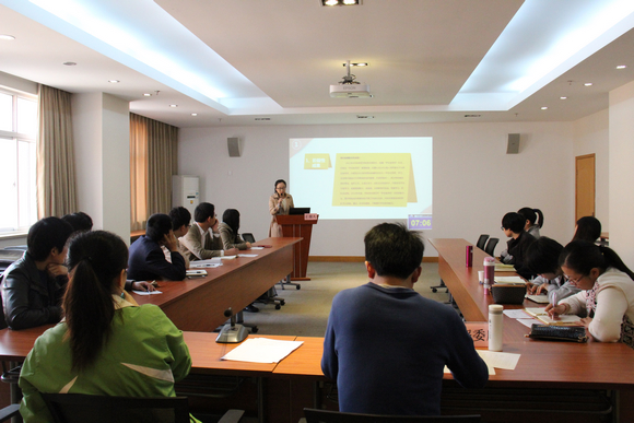 2.学生工作示范性特色实践项目中期检查汇报会现场.JPG