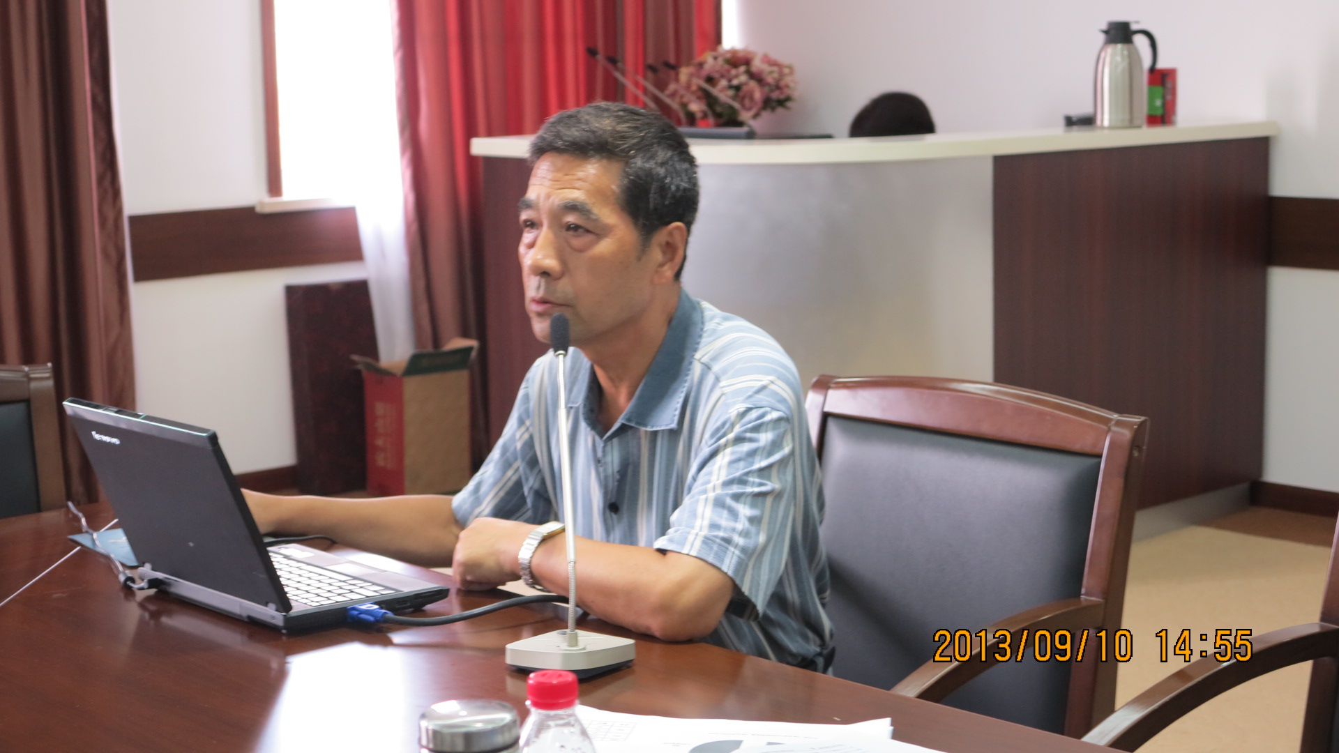 信息化校园建设负责人郑雪培汇报.JPG