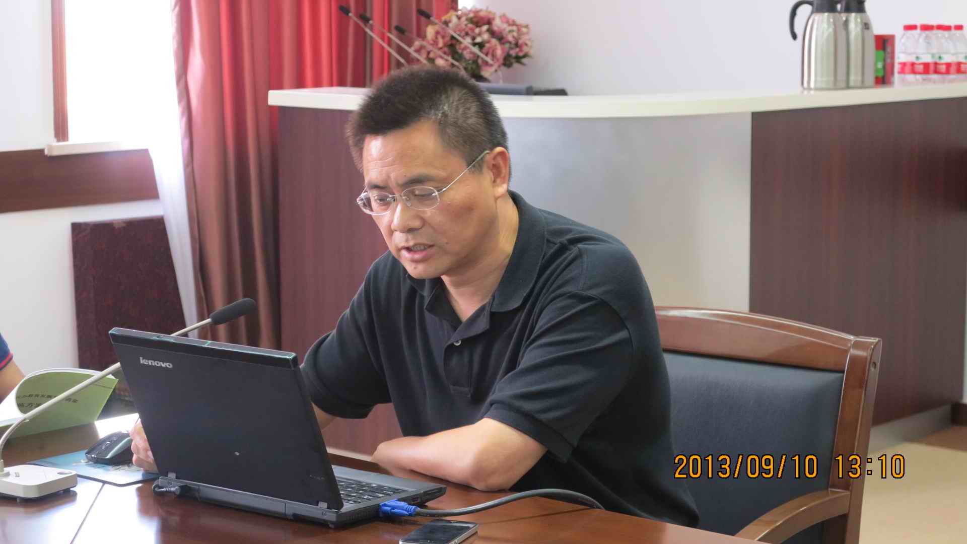 会计专业建设负责人严玉康汇报.jpg