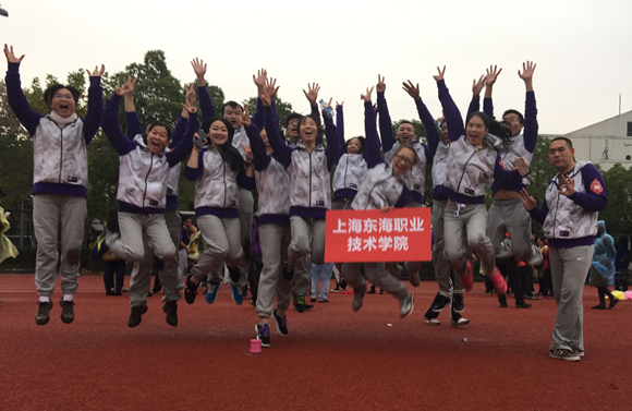 7.参赛辅导员留影.jpg
