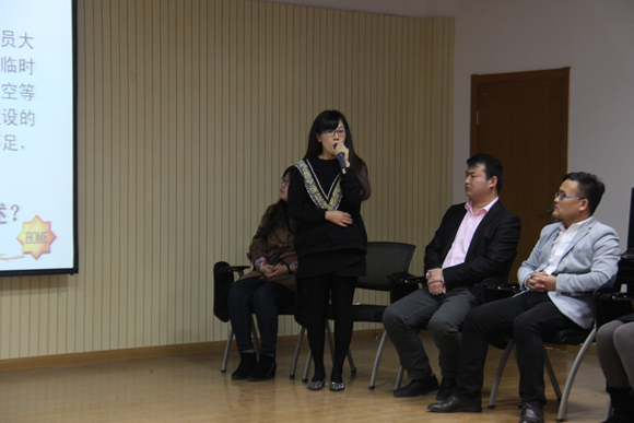 1.图为航空运输系辅导员李寒萌老师主题演讲.JPG