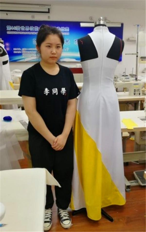 选手-李茂枝(选手们的平面制版与服装制作作品).jpg