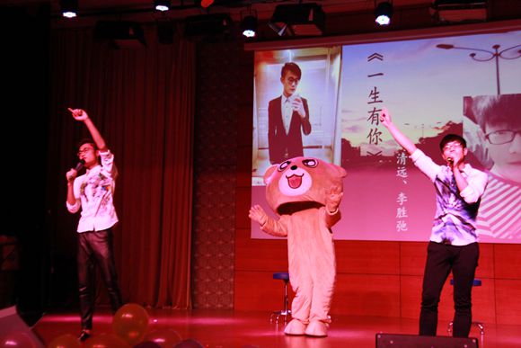 3.铜奖：国商141班冯清远和李圣驰演唱的歌曲《一生有你》.jpg