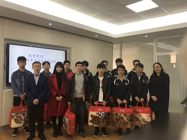 QQ图片20161209152756_副本.jpg