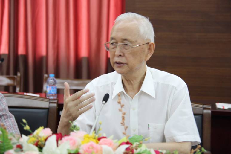 2董事长曹助我和大家分享办学历程并提出希望.jpg